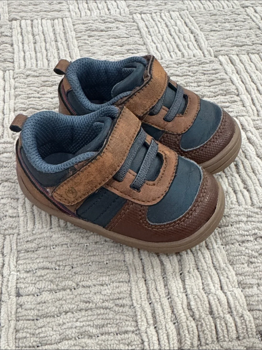 Stride Rite Suprize Toddler Sneakers in Brown & Navy